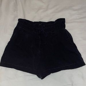 Black high waisted Jean shorts from Forever 21 size Medium